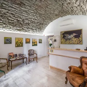 Hotel Queen House, Bosa